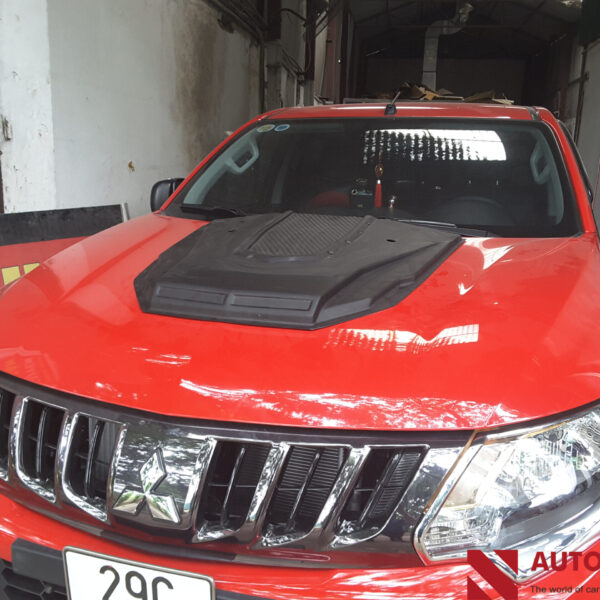 Ốp nắp capo Triton 2015+