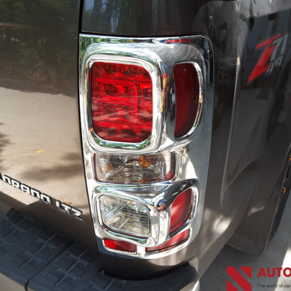 Ốp Viền Đèn Hậu Colorado