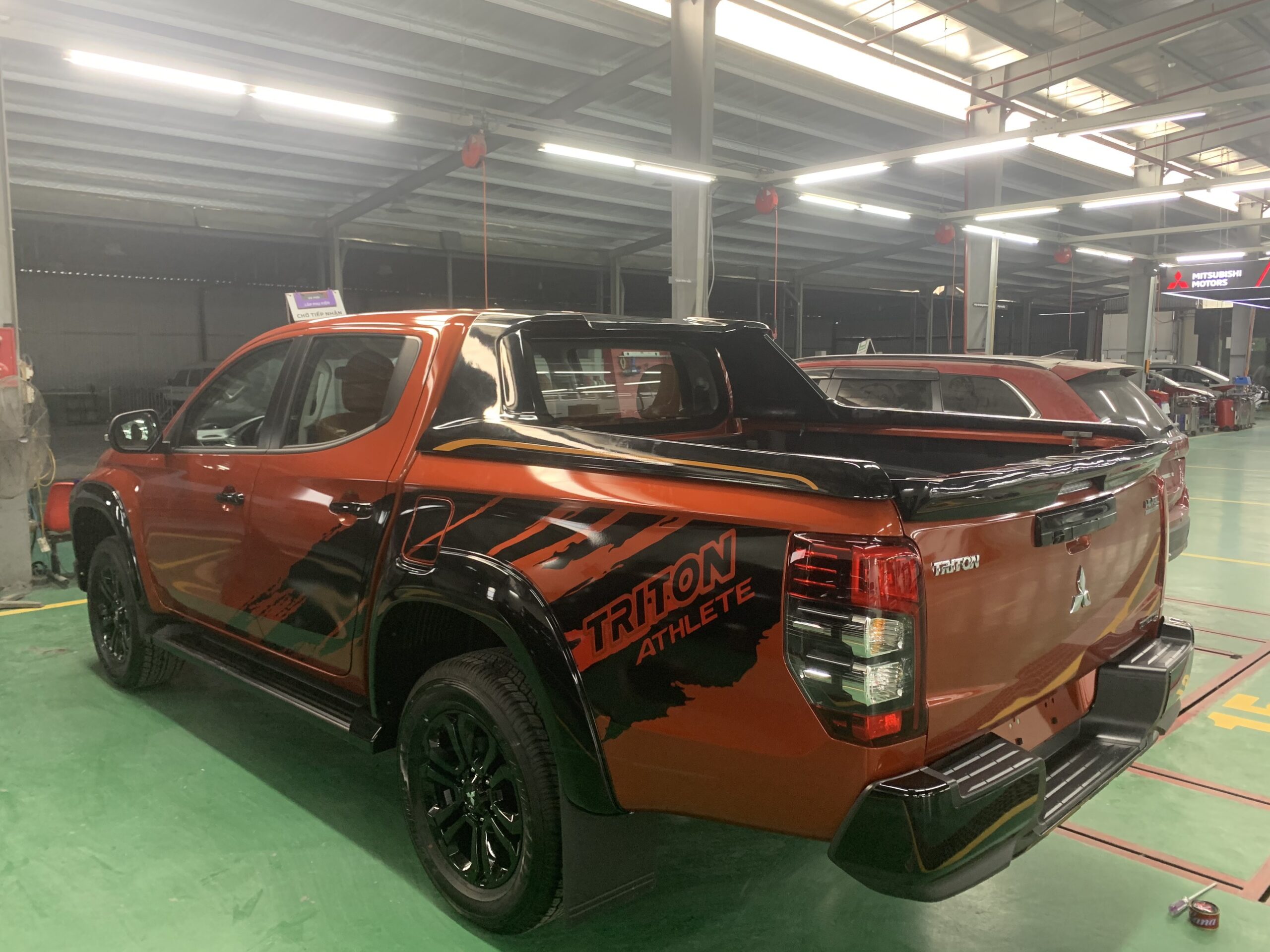 Nâng cấp thanh thể thao và đuôi gió dành cho Mishubishi Triton 2021 - Ảnh 2