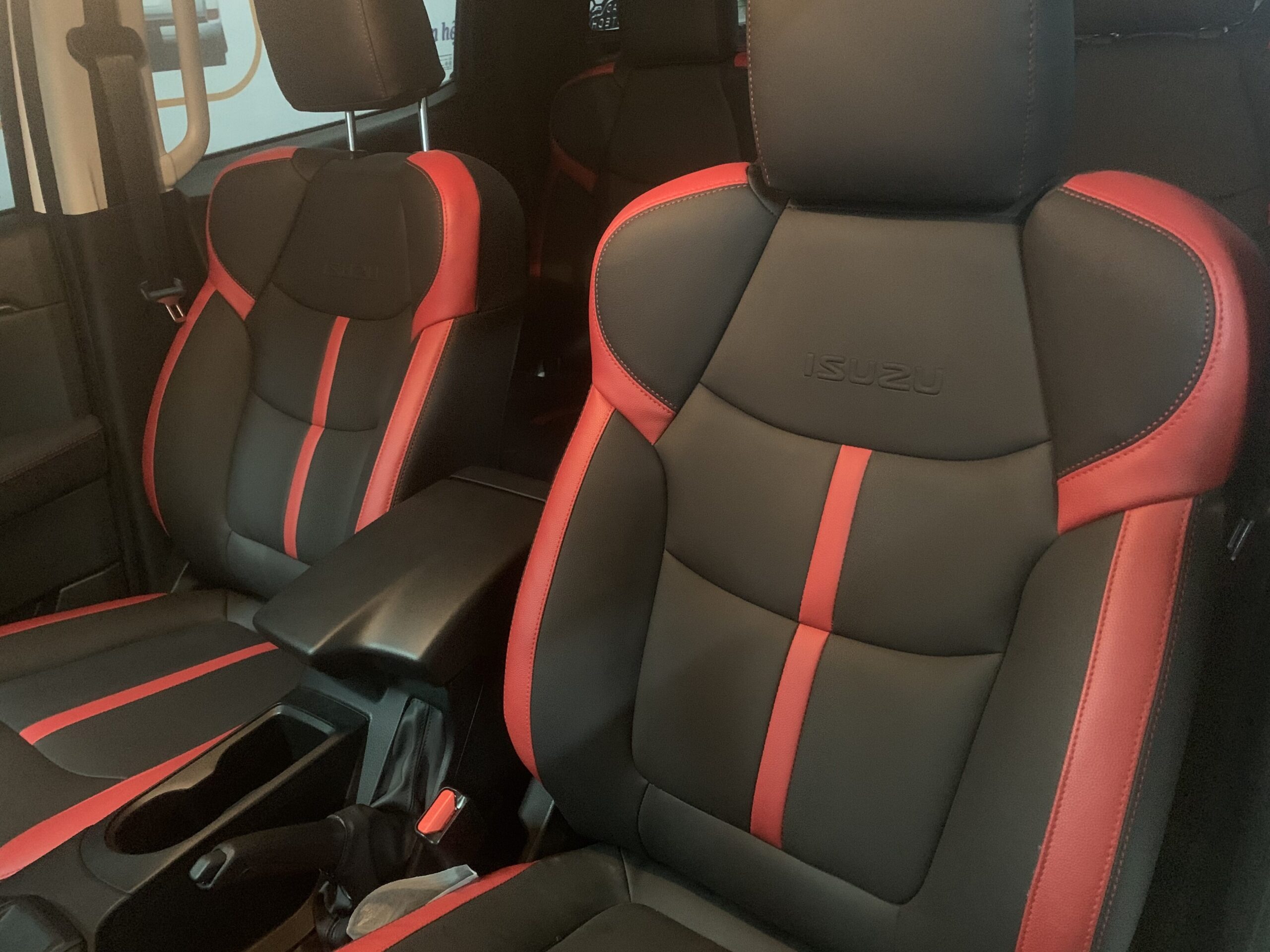 Bọc đệm ghế da Dmax 2021 loại da CN1 Thái Lan