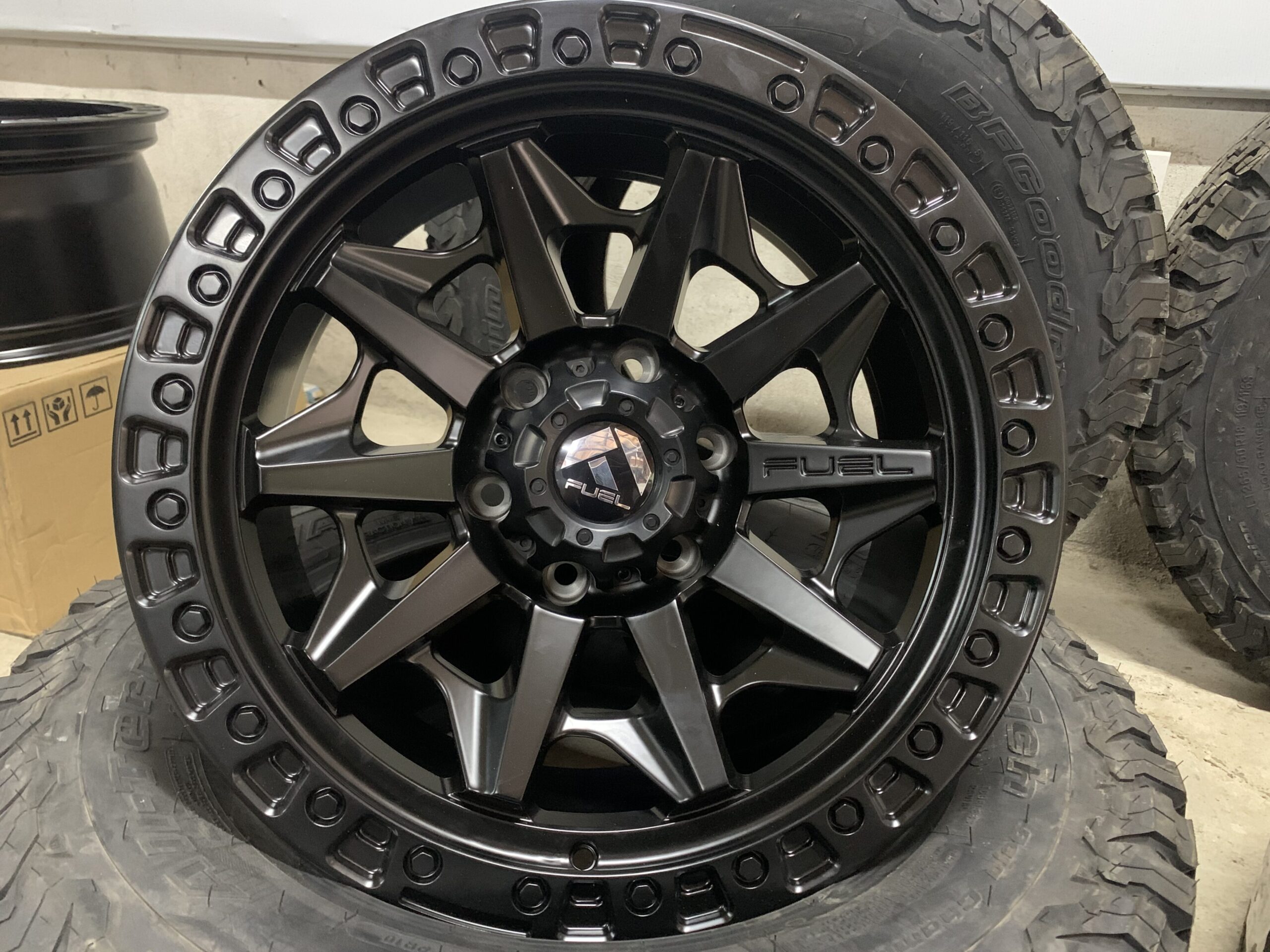 Larang Fuel D694 18inch Made in China