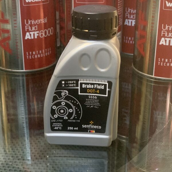 Alternative view of Dầu phanh Dot4 Senfineco Germany