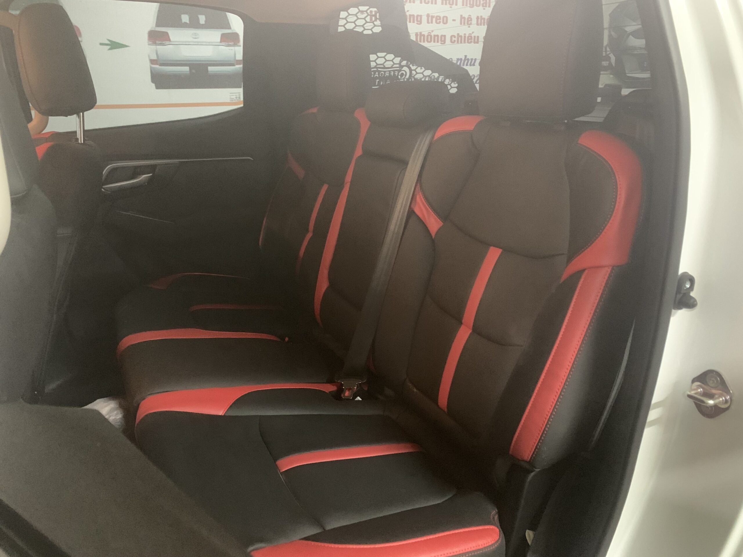 Bọc đệm ghế da Dmax 2021 loại da CN1 Thái Lan - Ảnh 5