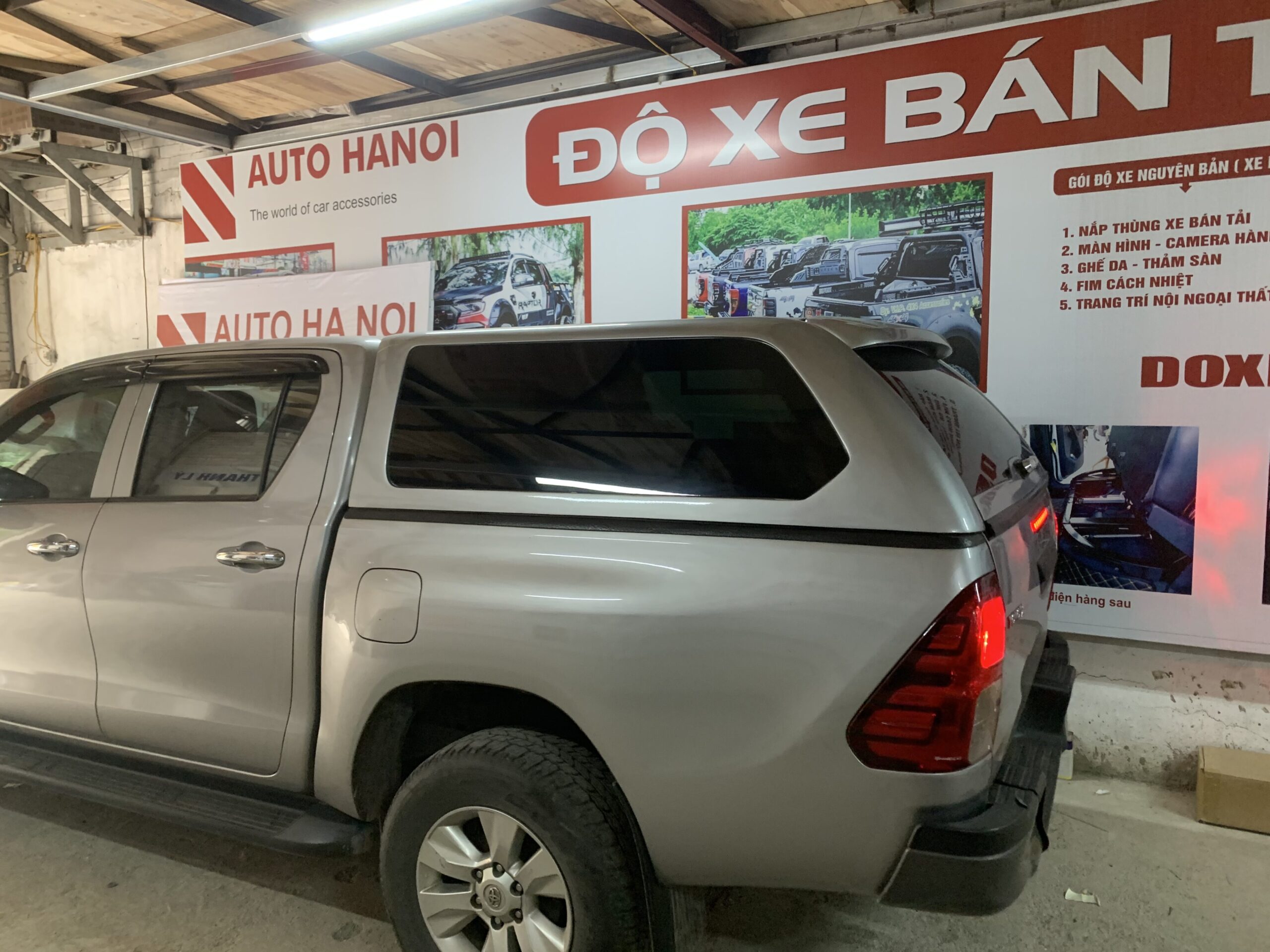 Nắp thùng Toyota Hilux 2015-2021