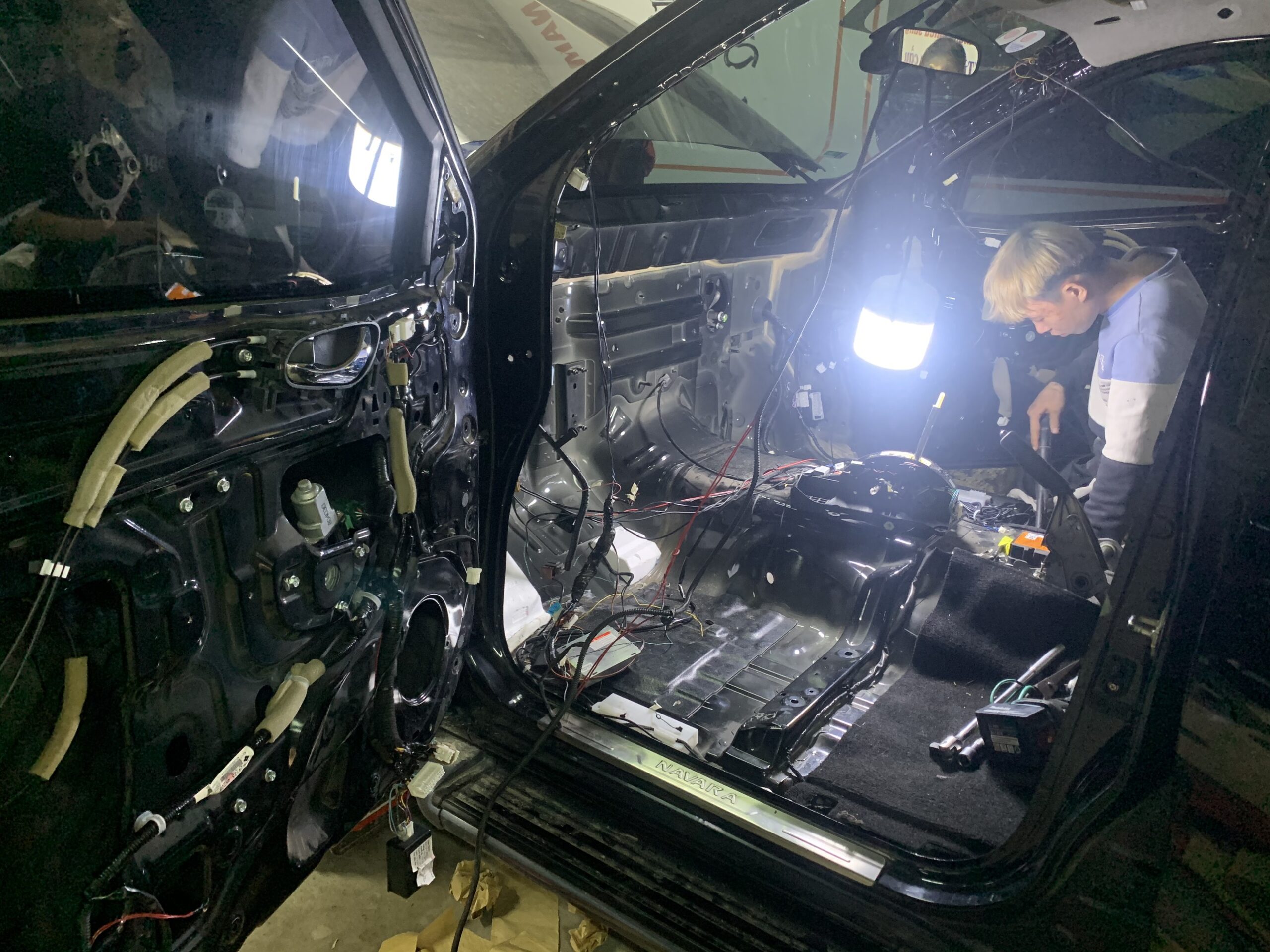 Chống ồn cao cấp cho xe Nissan Navara