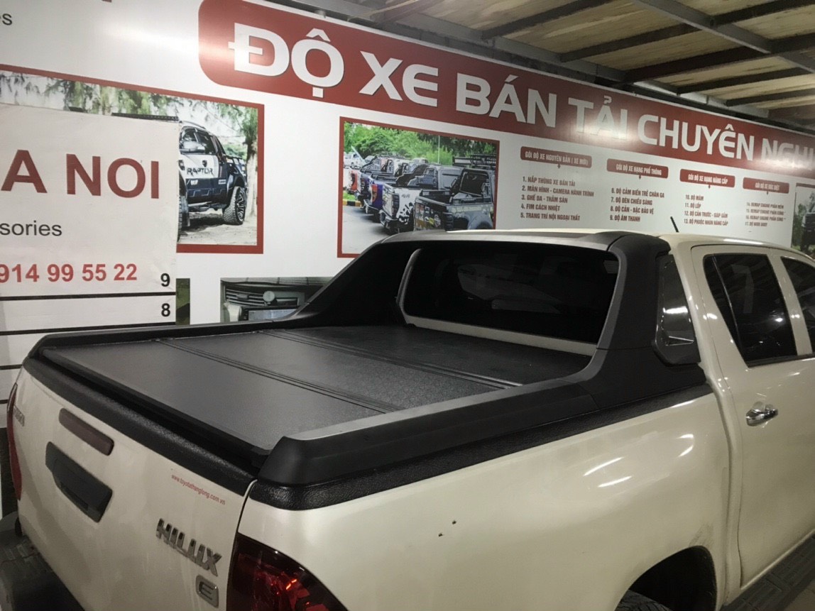 Nắp thùng 3 tấm cho xe Hilux Adventure cao cấp - Ảnh 3