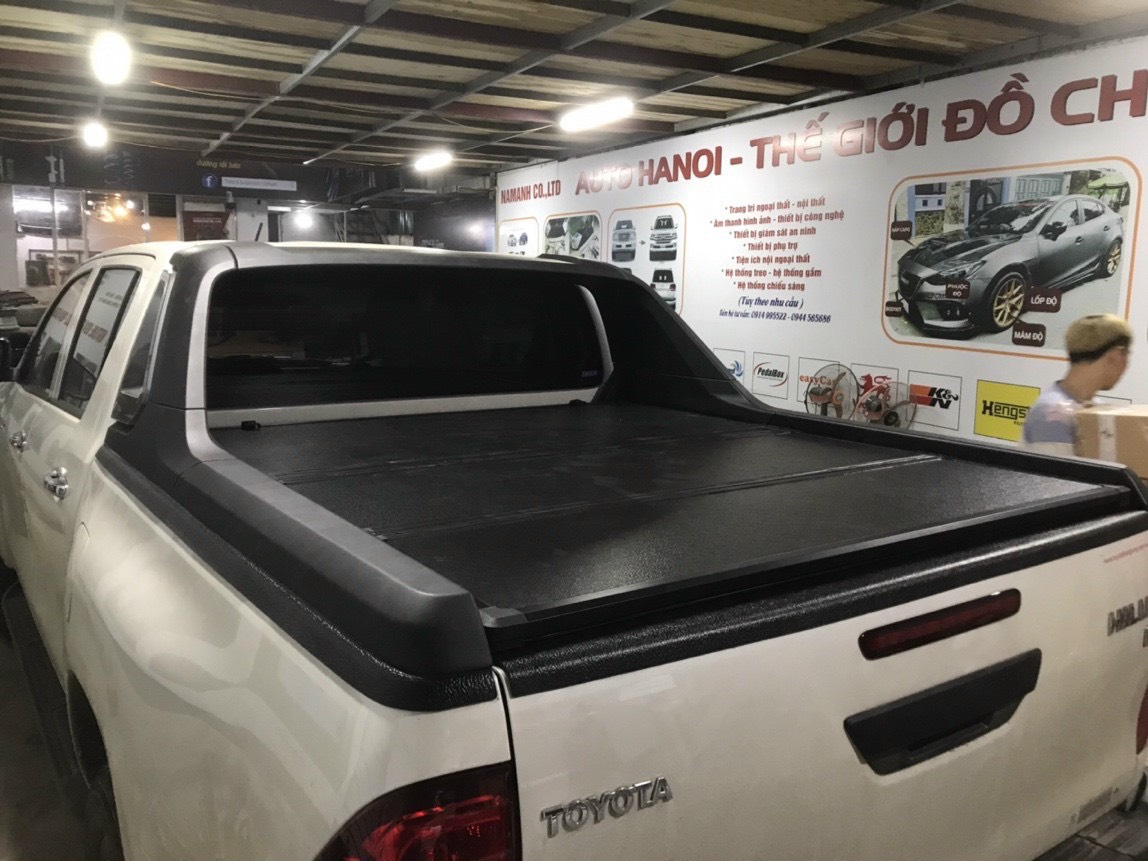 Nắp thùng 3 tấm cho xe Hilux Adventure cao cấp - Ảnh 4