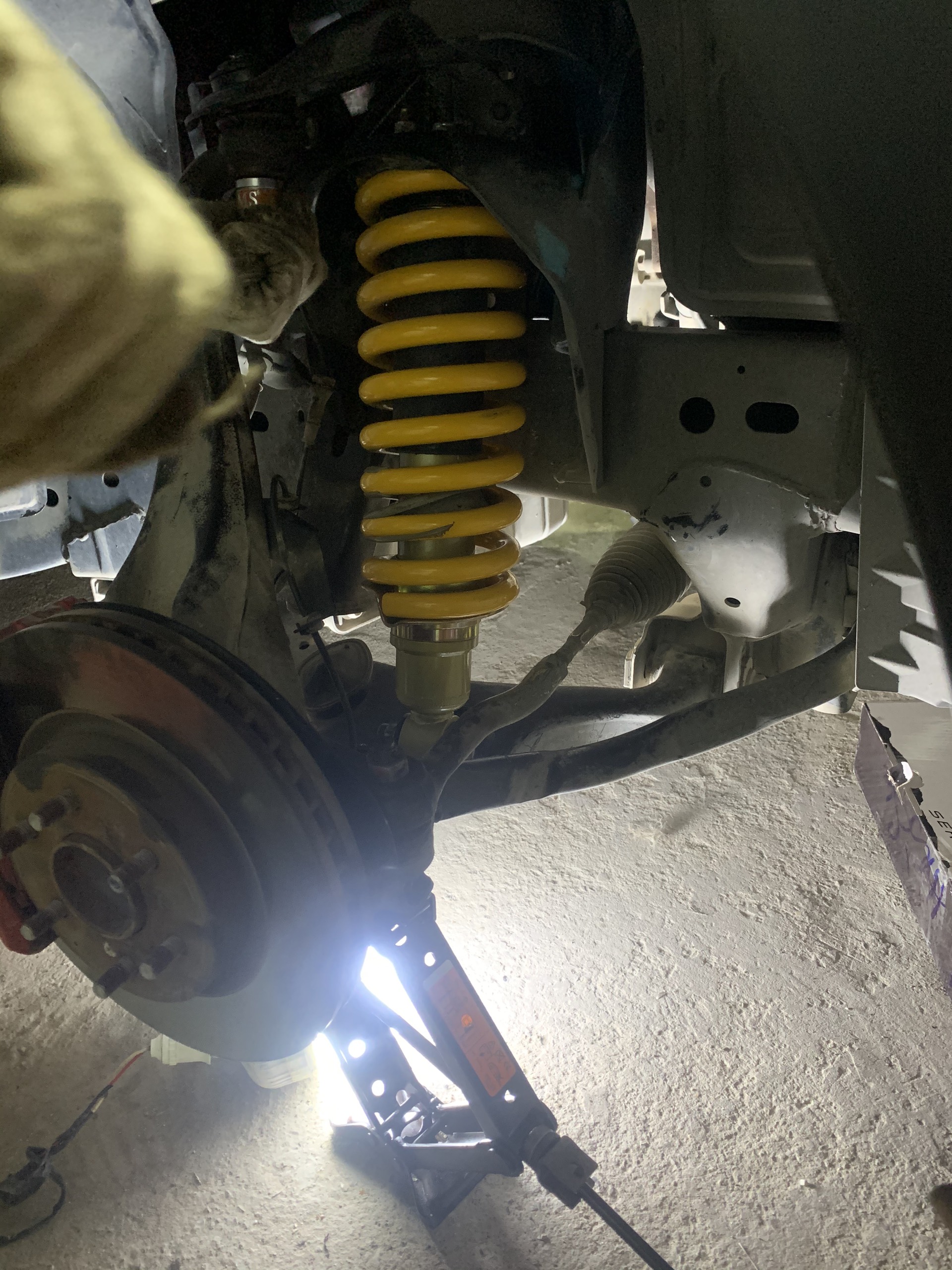 Phuộc êm TJM XGS 4000 ÚC lắp xe Nissan Navara EL - Ảnh 7