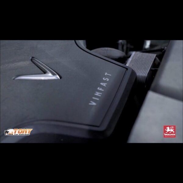 Alternative view of Dầu nhớt động cơ Wolver bảo dưỡng cho xe Vìnast Lux A 2.0