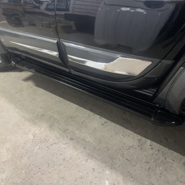 Alternative view of Bậc lên xuống xe Triton 2009-2014