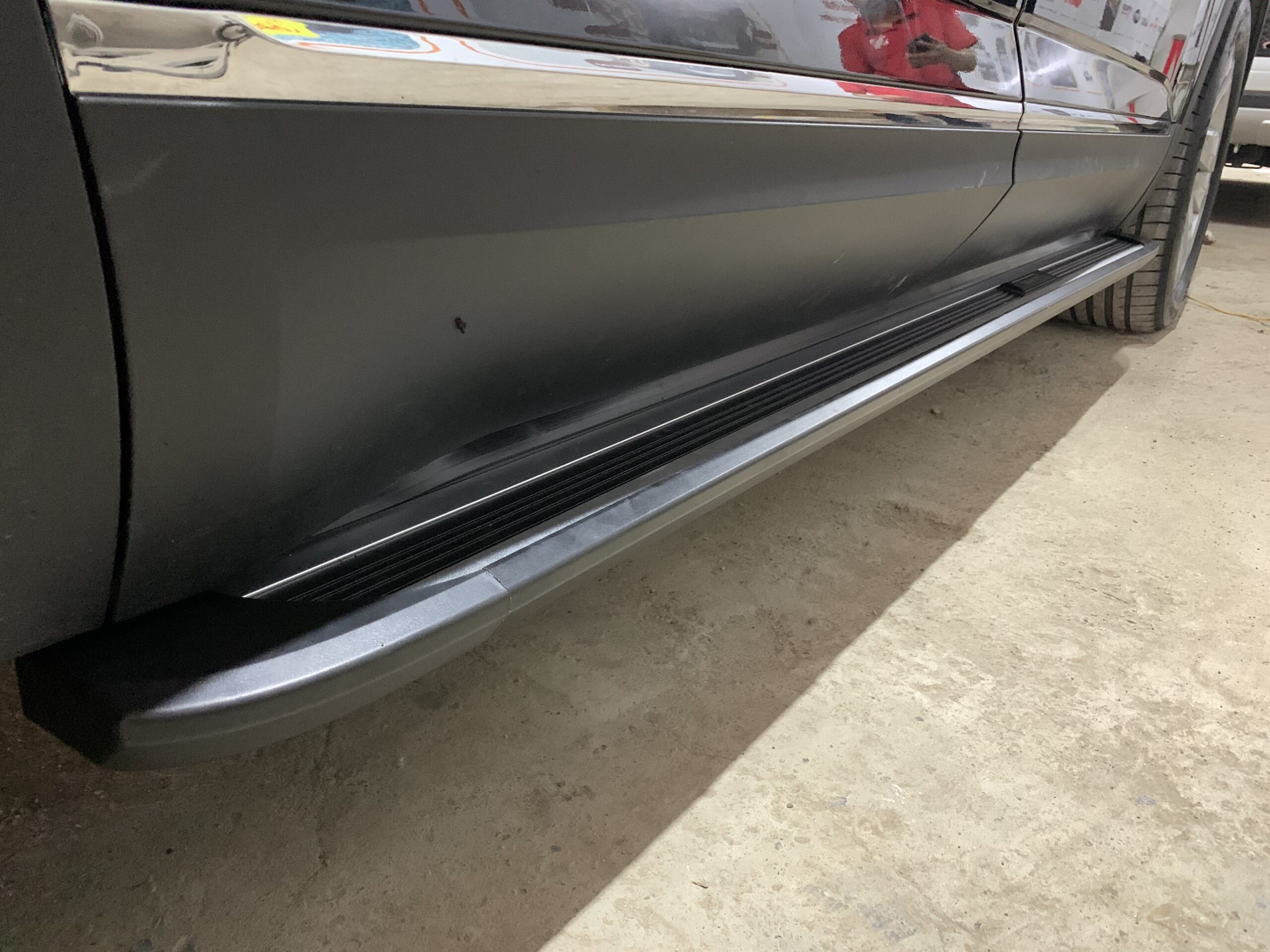 Bậc lên xuống volkswagen Teramont mẫu luxury - Ảnh 2