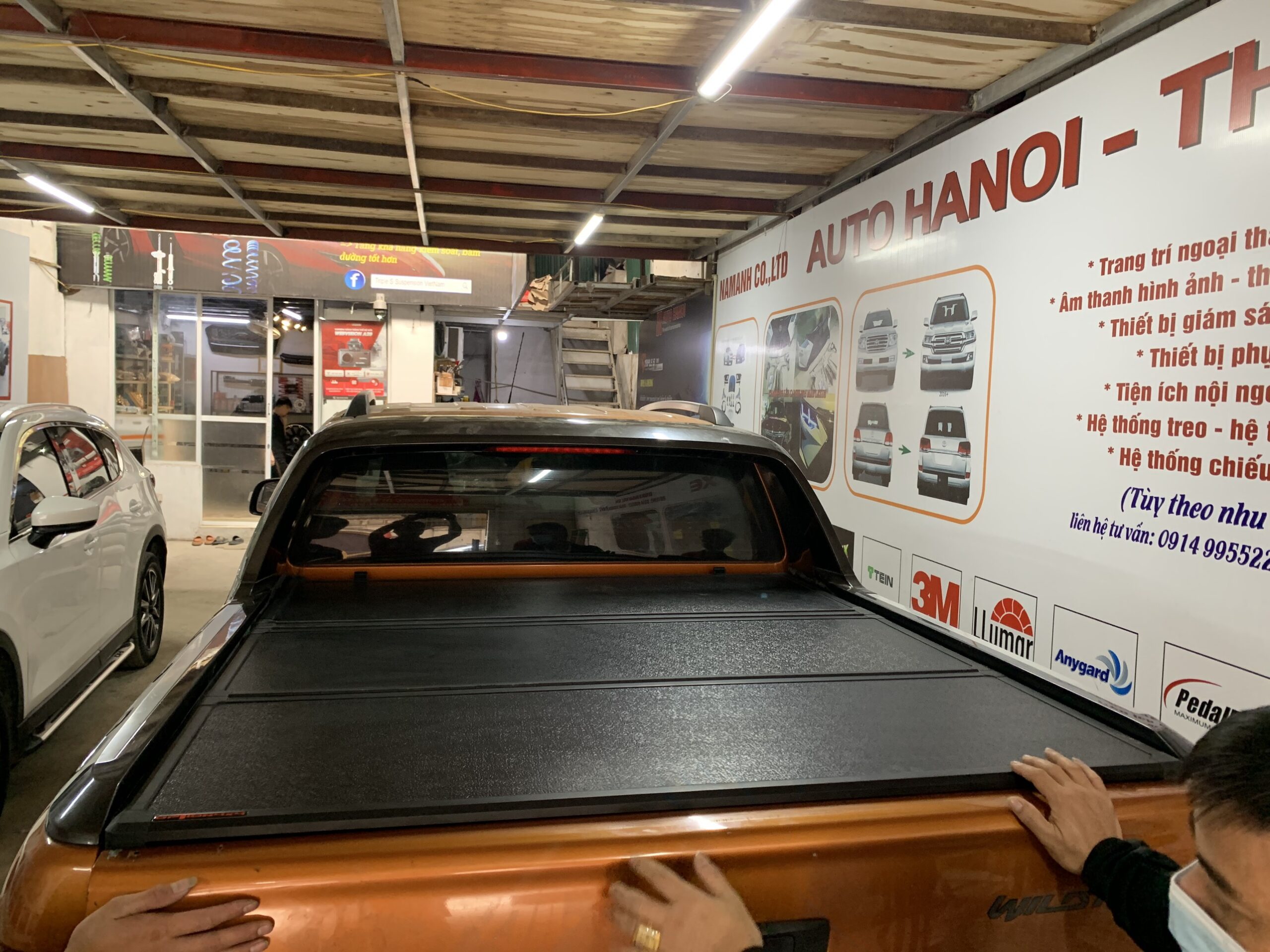 Mẫu nắp thùng 3 tấm Ford Ranger Wildtrak chất lượng - Ảnh 2