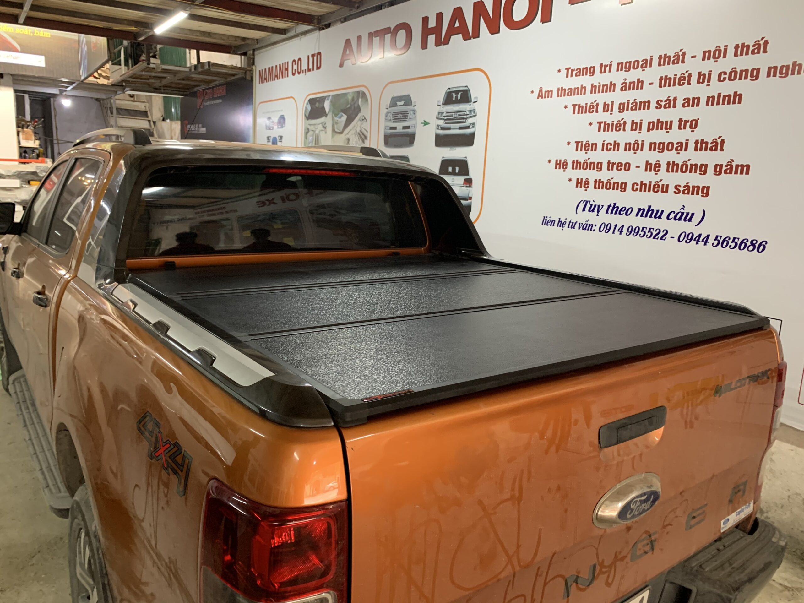 Mẫu nắp thùng 3 tấm Ford Ranger Wildtrak chất lượng