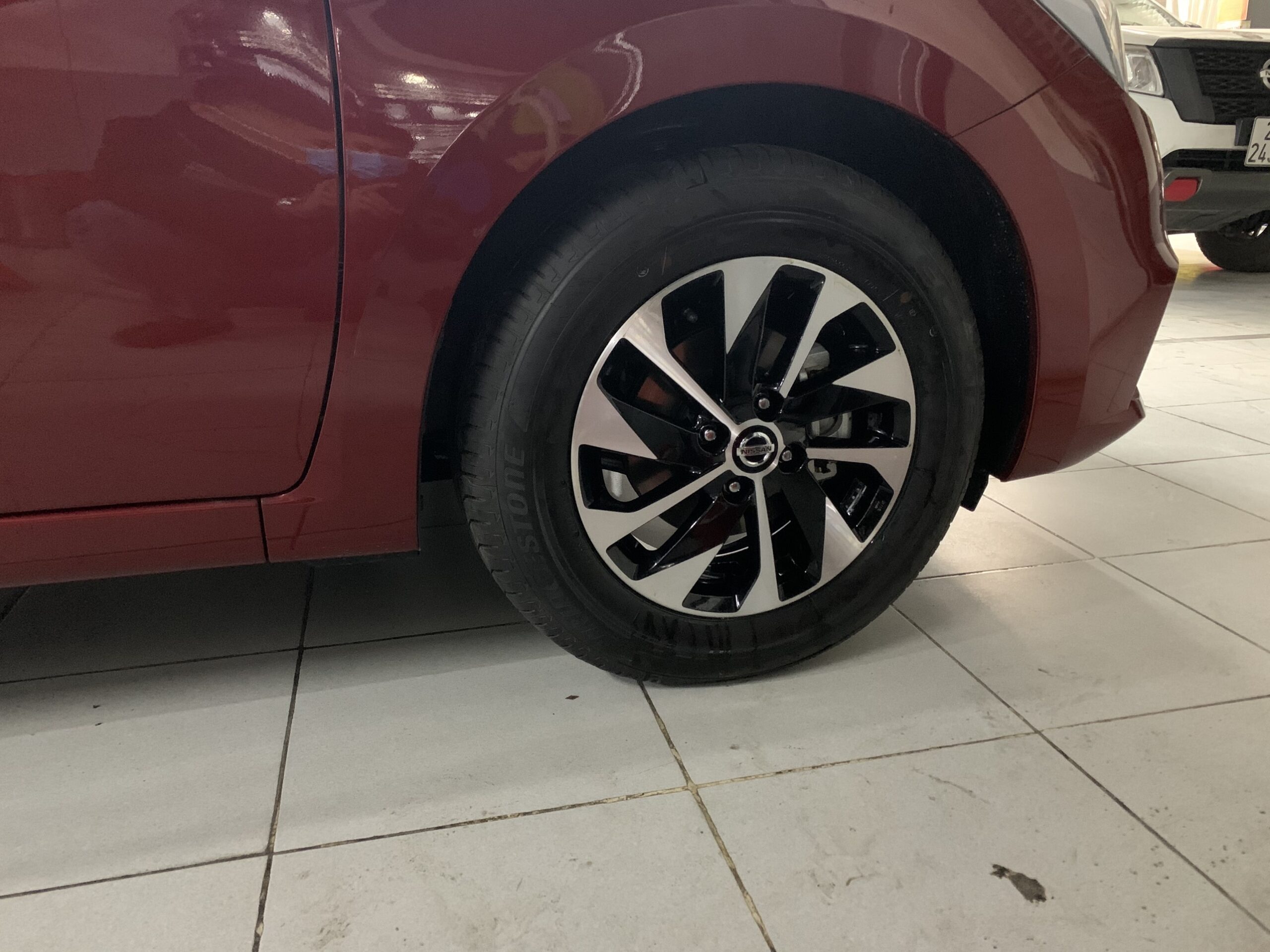 Phay kết hợp sơn mâm Nissan Almera - Ảnh 4