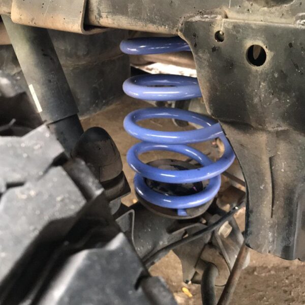 Lò xo nâng gầm Nisaan Navara EL cao 10cm-12cm thế hệ mới lắp từ 2020