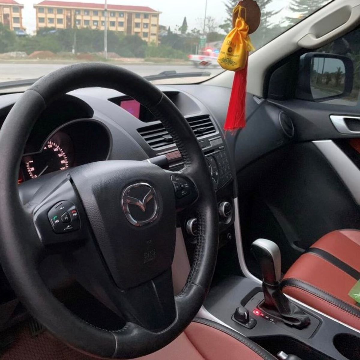 Bọc ghế da cao cấp dành cho BT-50 - Ảnh 2