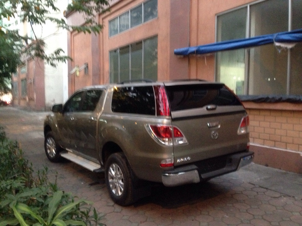Các mẫu nắp thùng cao Mazda BT-50 2015-2019 - Ảnh 3