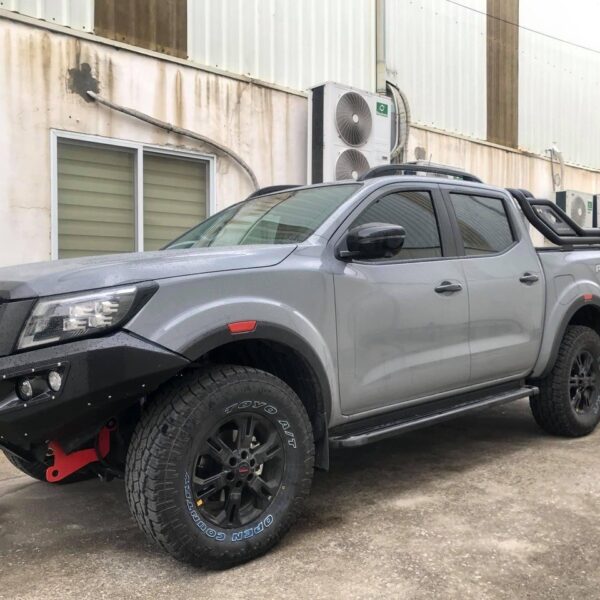 Alternative view of Cản trước Hammer lắp xe Nissan Navara 2015+
