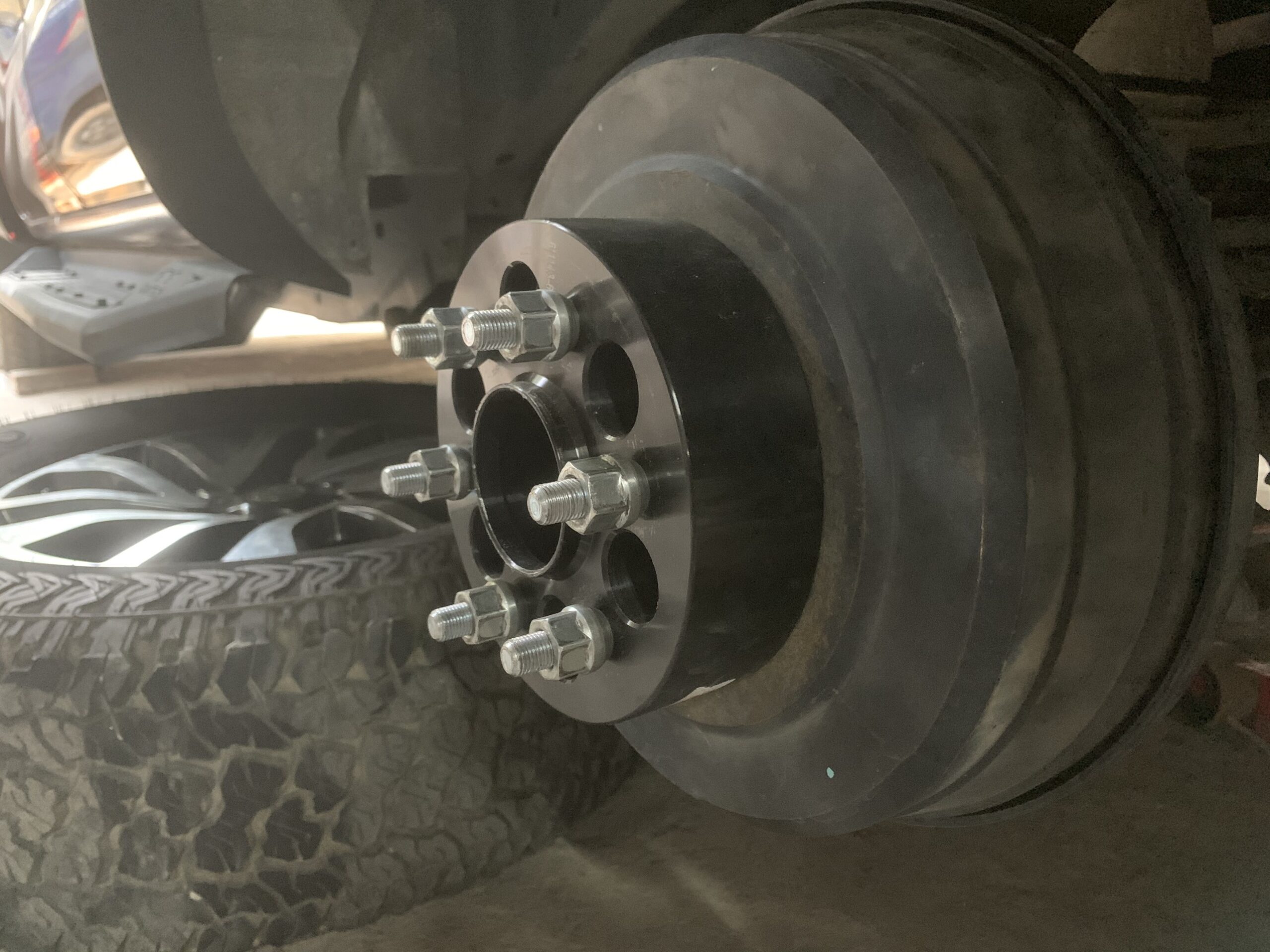 Độ spacer danh cho xe bán tải NAVARA - Ảnh 3