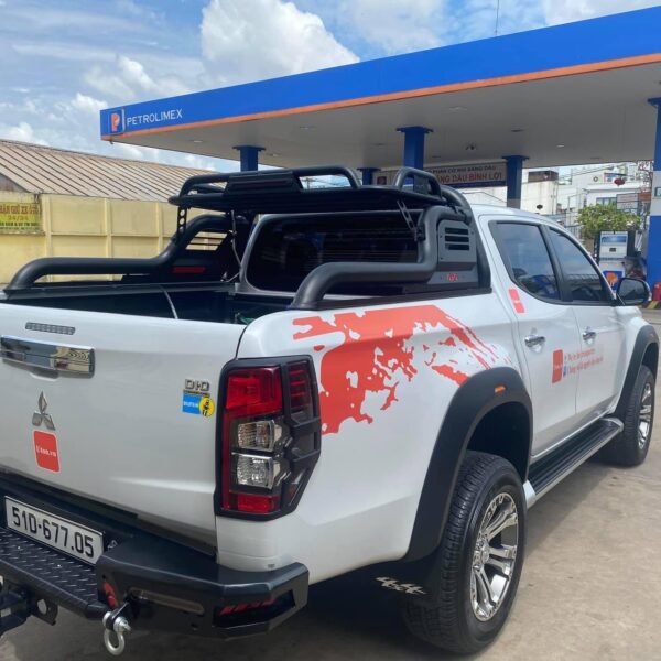 Alternative view of Độ mẫu cản sau dành cho Triton