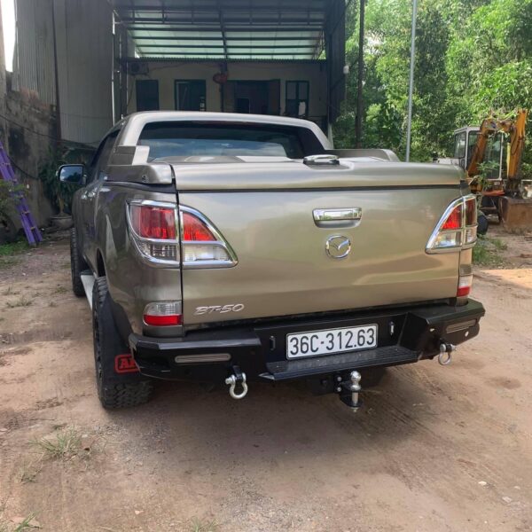 Mẫu cản sau dành cho BT-50