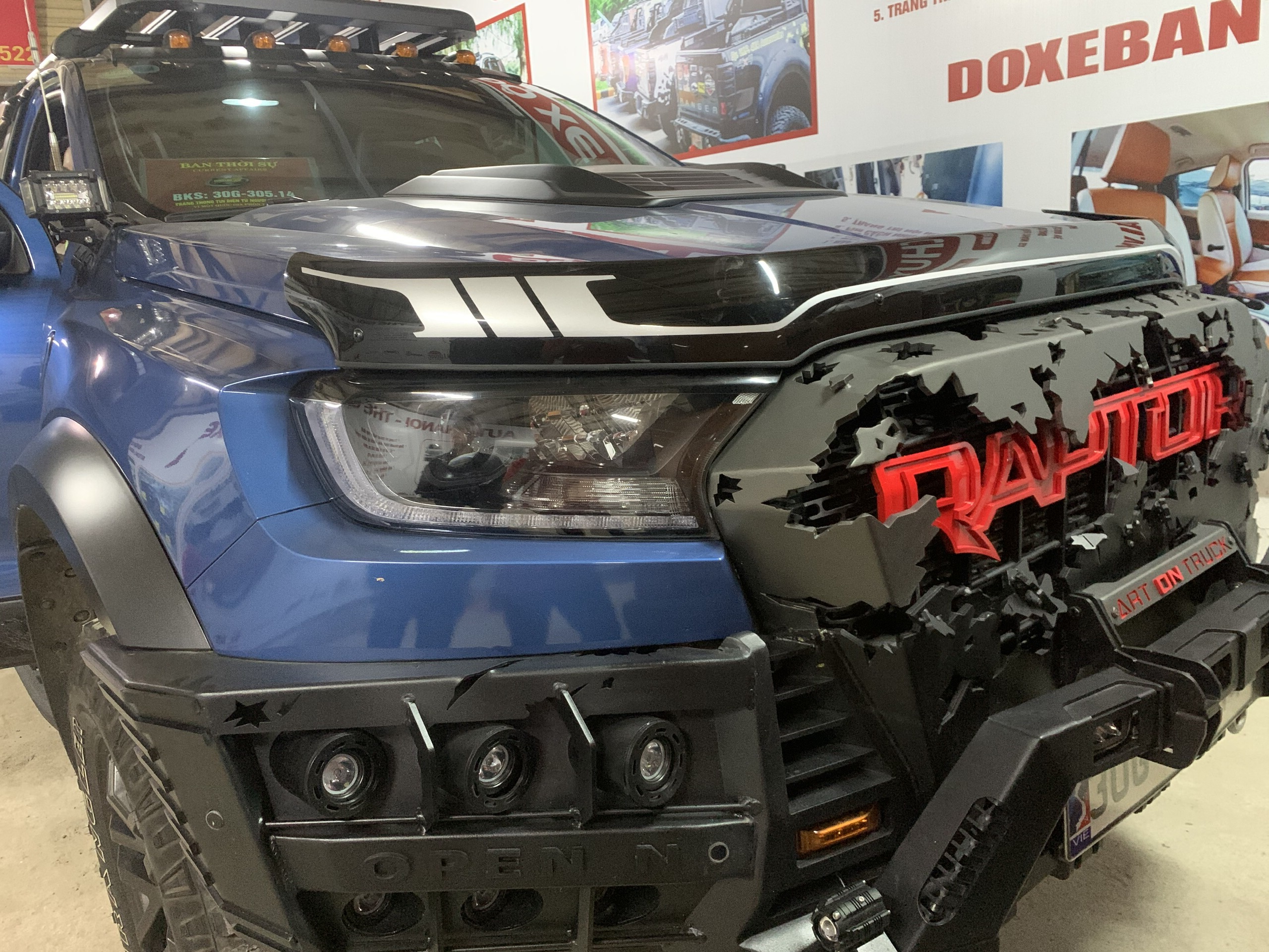 Độ xe bán tải Ford Raptor 2019 - 2021 mạnh mẽ và cá tính - Ảnh 4