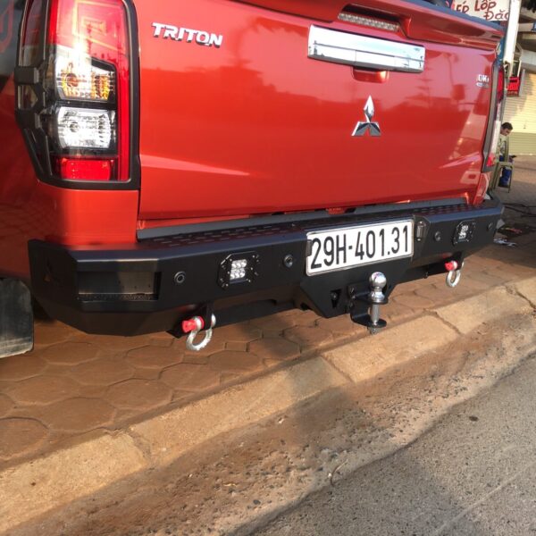 Mẫu cản sau dành cho bán tải Mitshubishi Triton