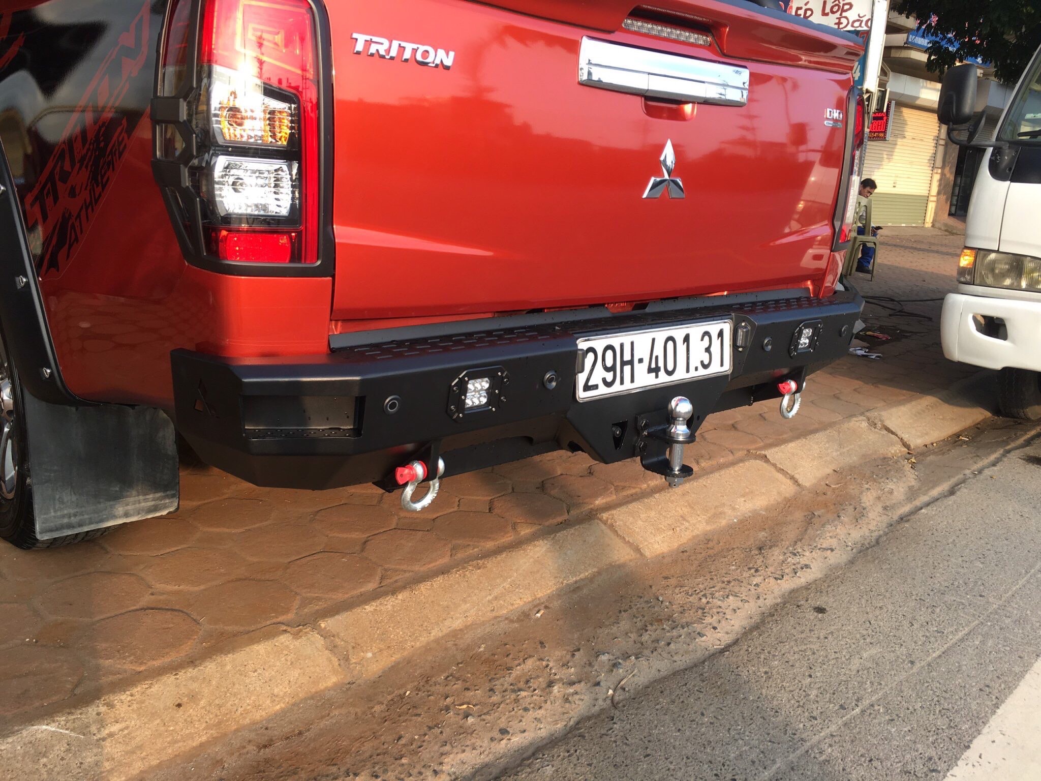 Mẫu cản sau dành cho bán tải Mitshubishi Triton