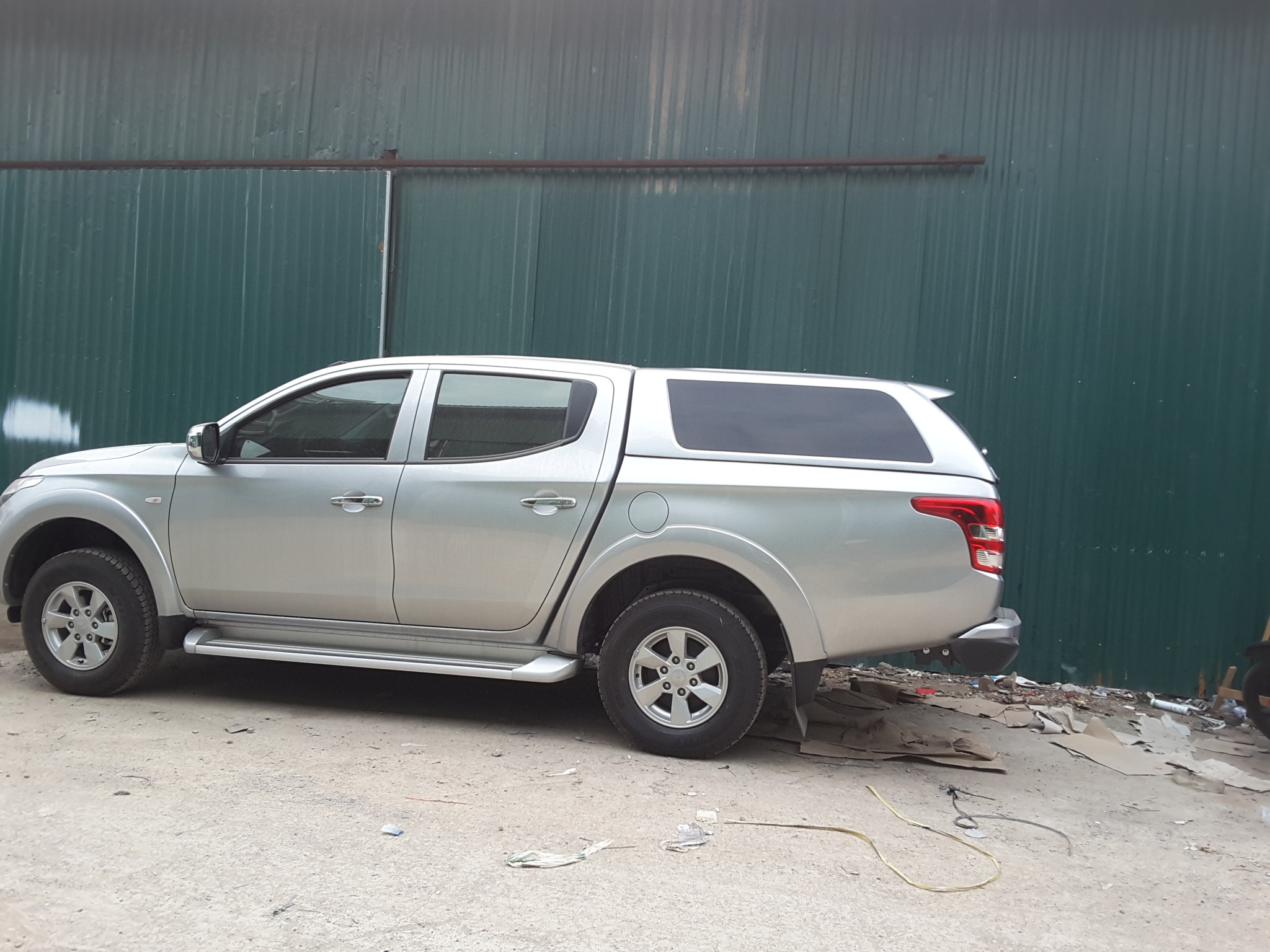 Nắp thùng cao Triton 2015+ - Ảnh 4