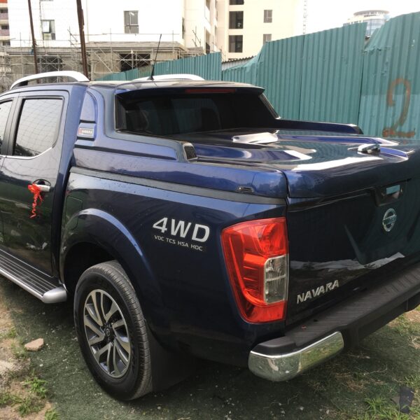 Nắp thùng thấp Nissan Navara 2015-2020 mẫu Al New
