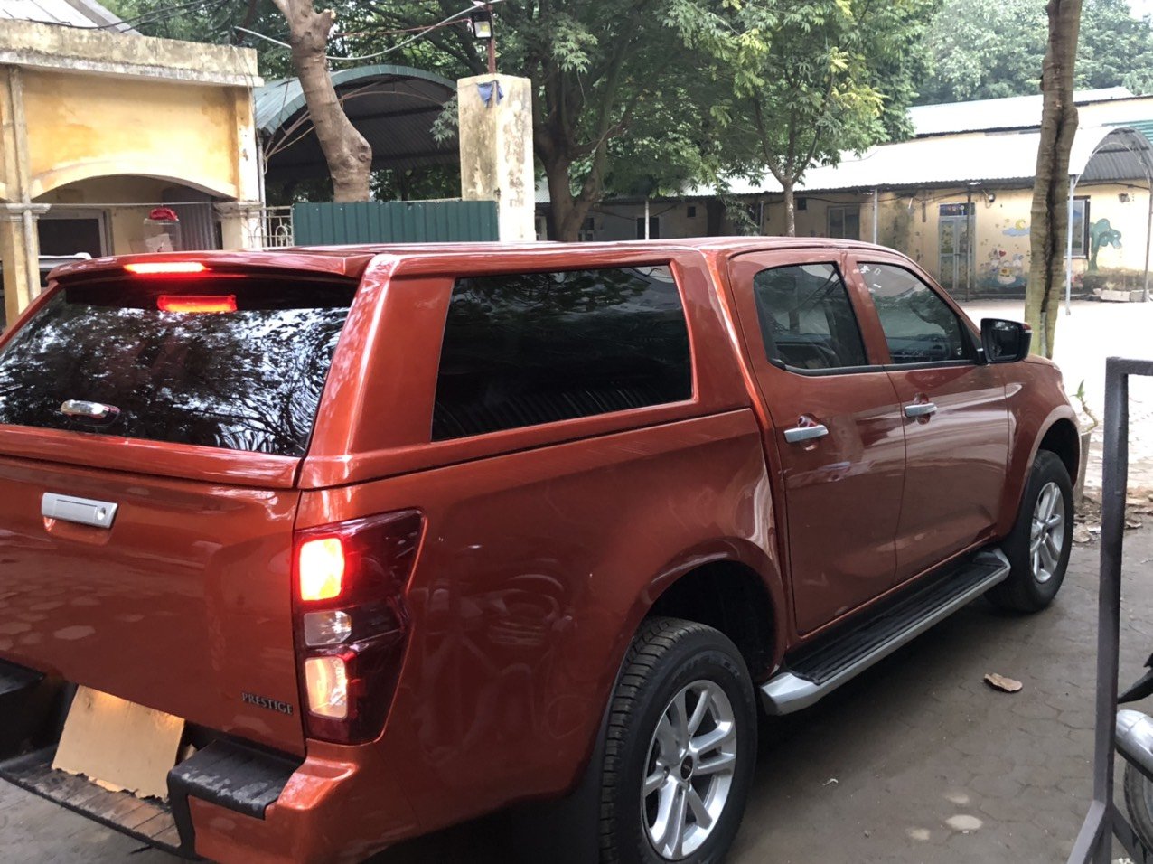 Cung cấp nắp thùng cao Isuzu Dmax 2015-2019