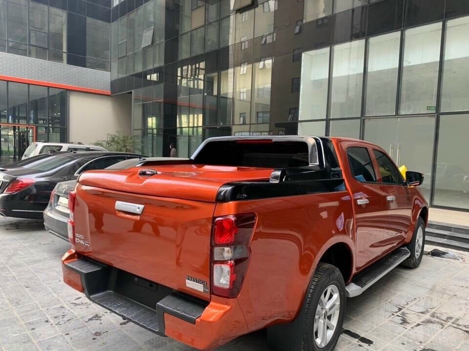 Nắp thùng thấp Isuzu D-max 2020-2023 mới nhất