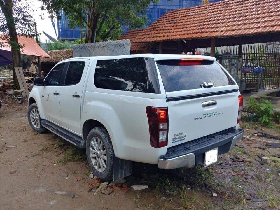 Mẫu nắp thùng cao không đèn dành cho Isuzu-Dmax từ 2015+