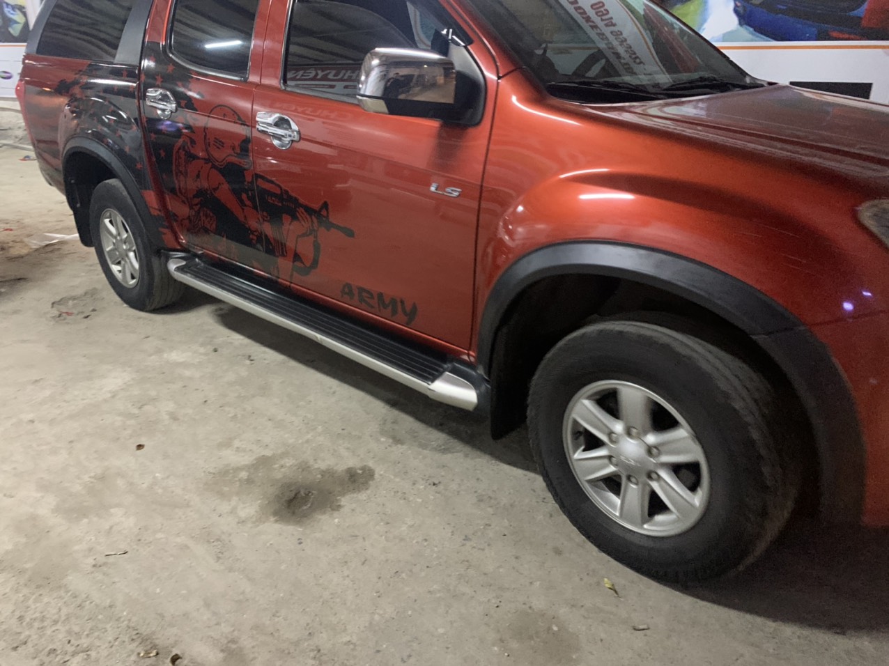 Ốp cua lốp dành cho Isuzu-Dmax từ 2013 đến 2017