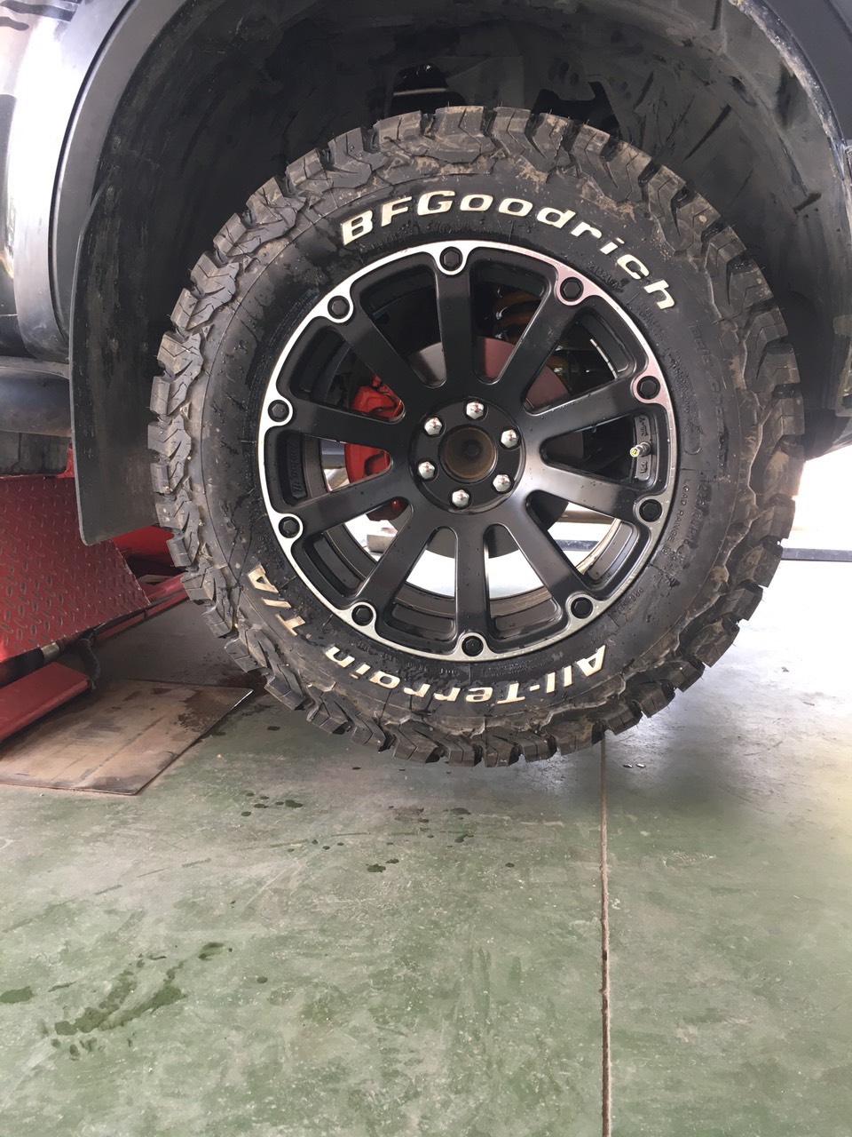 Độ mâm và Lốp BF-Goodrich All-Terrain dành cho xe bán tải - Ảnh 3