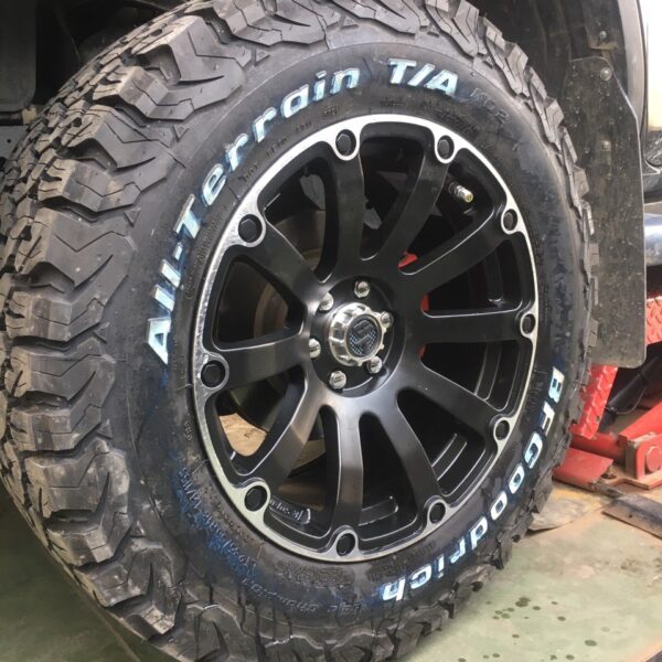 Độ mâm và Lốp BF-Goodrich All-Terrain dành cho xe bán tải