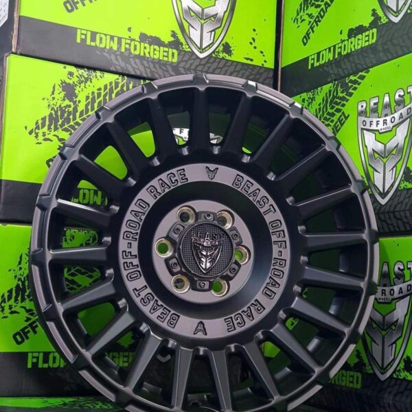 Độ mẫu mâm Beast Off - Road Race dành cho bán tải