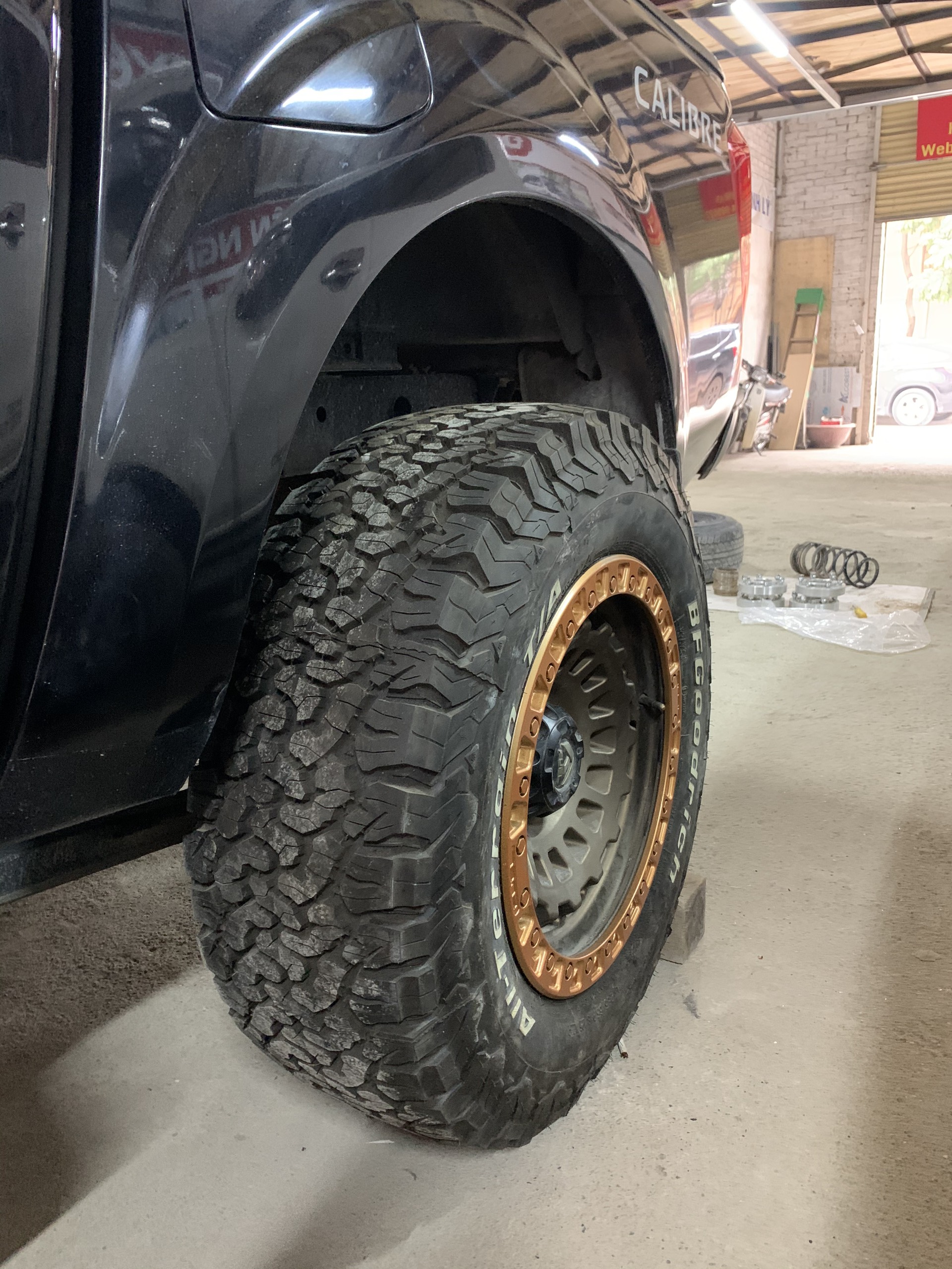 Độ mẫu Mâm Fuel và Lốp BF dành cho Nissan Navara - Ảnh 2