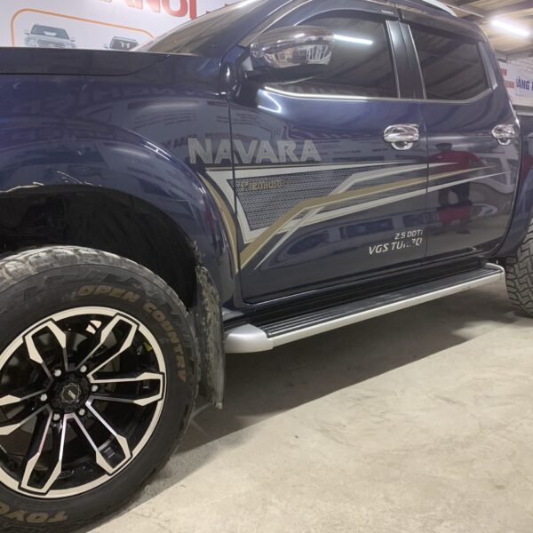 Độ mâm Fuel và Lốp TOYO lắp cho xe nissan Navara