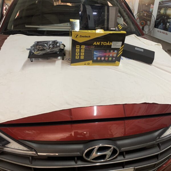 Màn hình Android tích hợp camera 360 dành cho Mazda 3