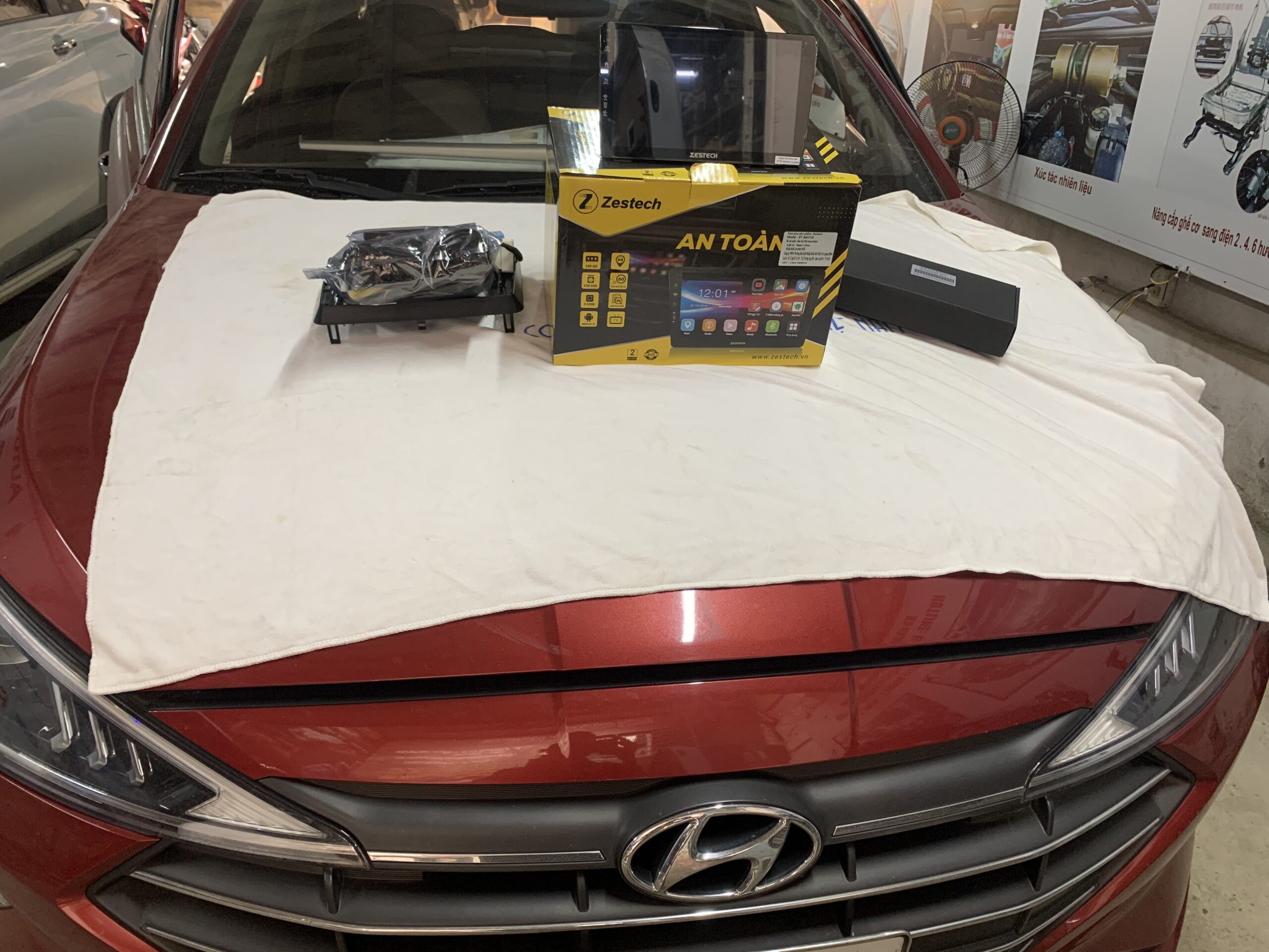 Màn hình Android tích hợp camera 360 dành cho Mazda 3