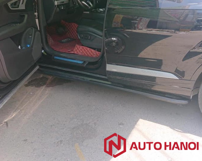 Bậc lên xuống xe Audi Q7 - Ảnh 3