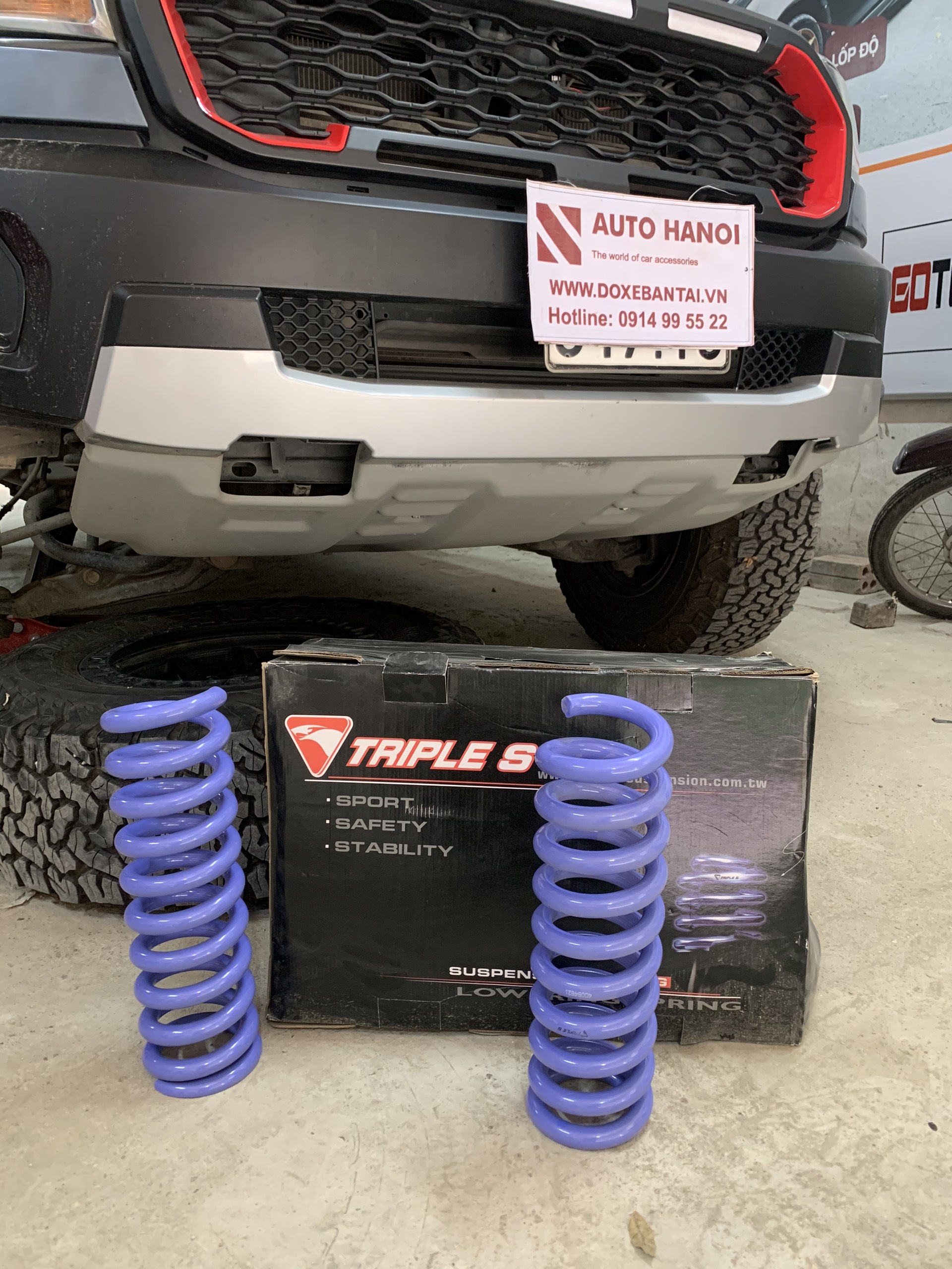 Lò xo nâng gầm Triple S hàng Taiwan dành cho Ranger