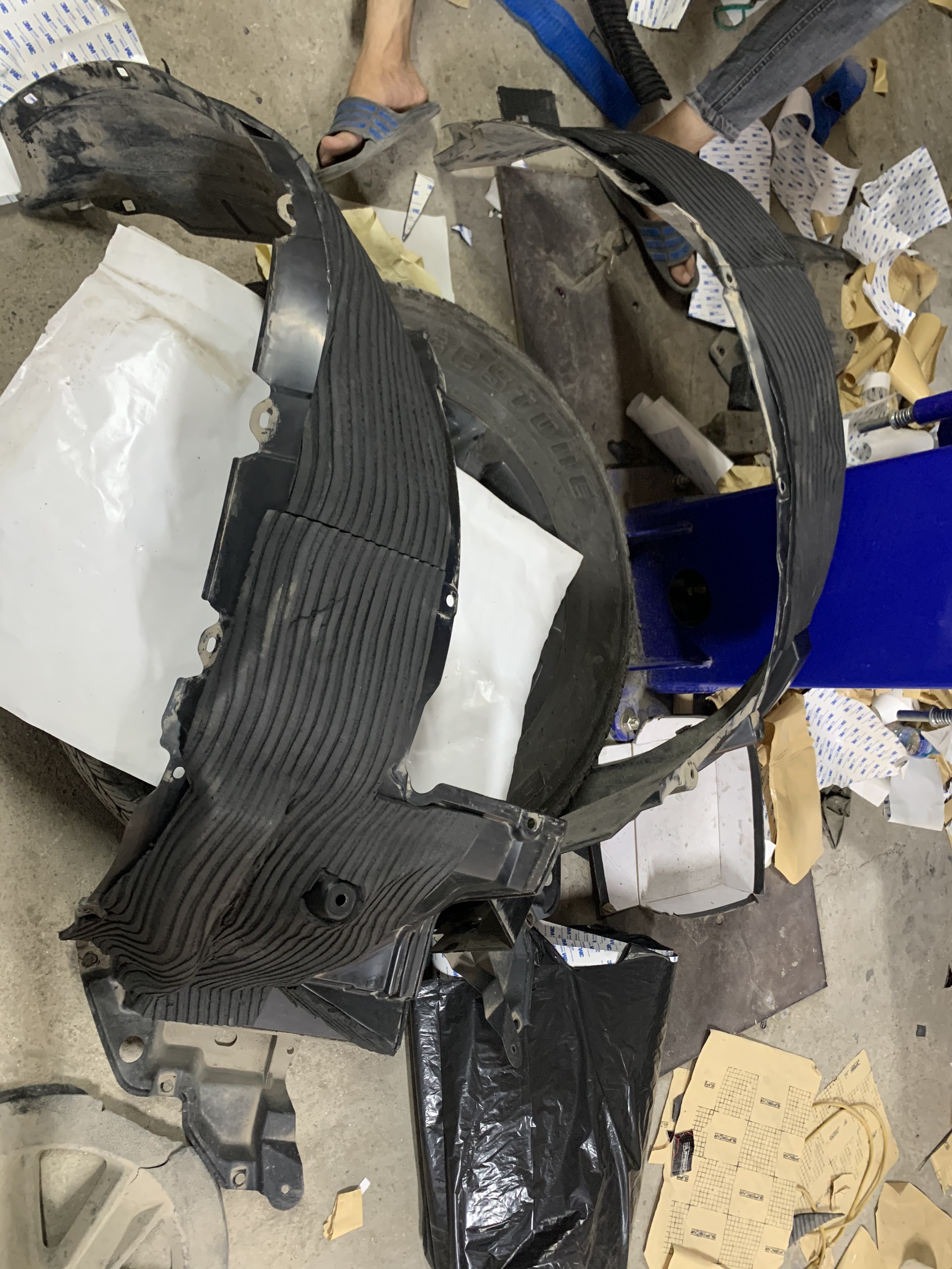 Chống ồn Full xe dành cho Toyota Hilux - Ảnh 4