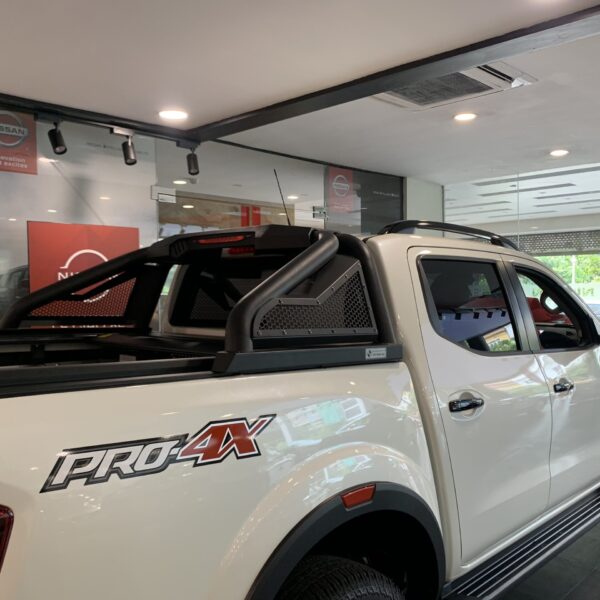 Thanh thể thao off road 4x4 nắp cho Nissan Navara