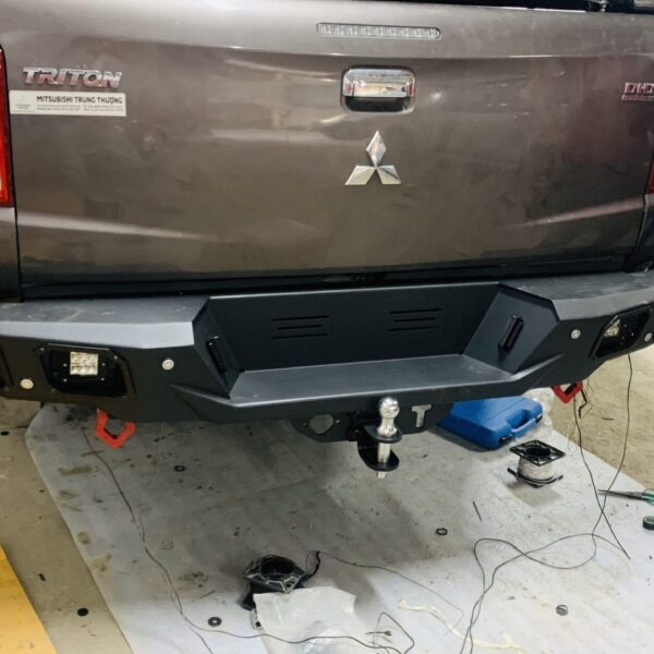 Alternative view of Cản sau  độ  dành cho Triton  mẫu 09 từ  2015+