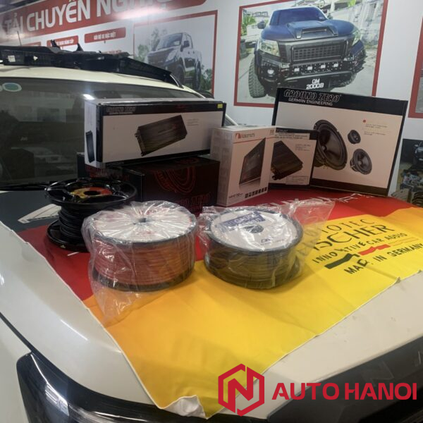 Nâng cấp âm thanh xe Nissan Navara Pro4X