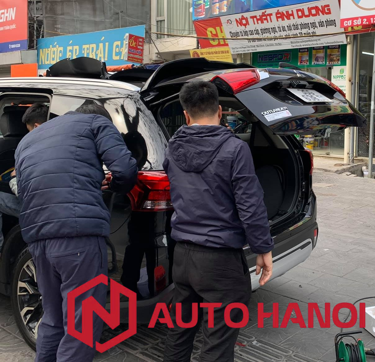 Độ cốp điện tự động cho xe Outlander - Ảnh 3