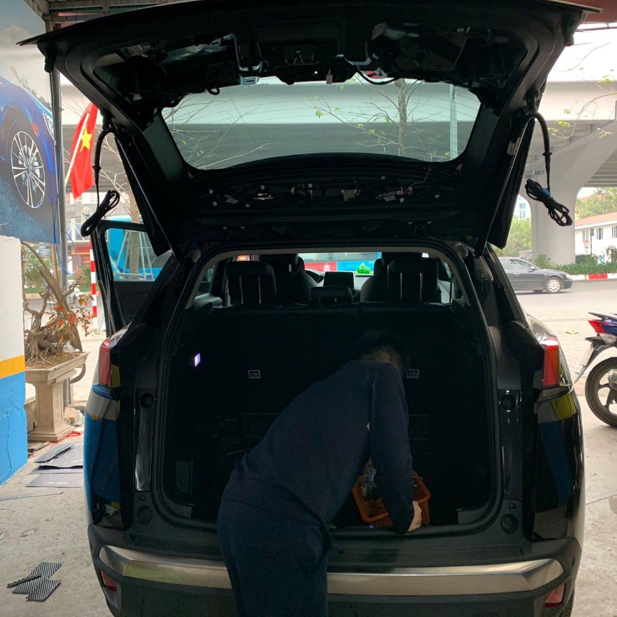 Cốp điện tự động Peugeot 3008 - Ảnh 2