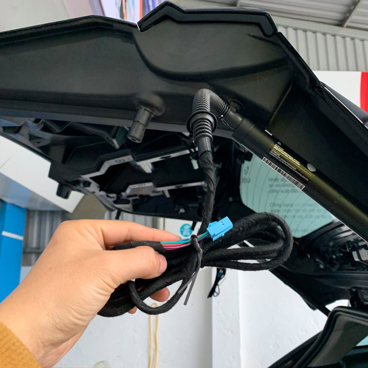 Cốp điện tự động Peugeot 3008 - Ảnh 3